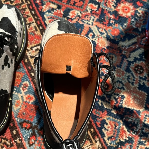 Boots - Picture 4 of 5